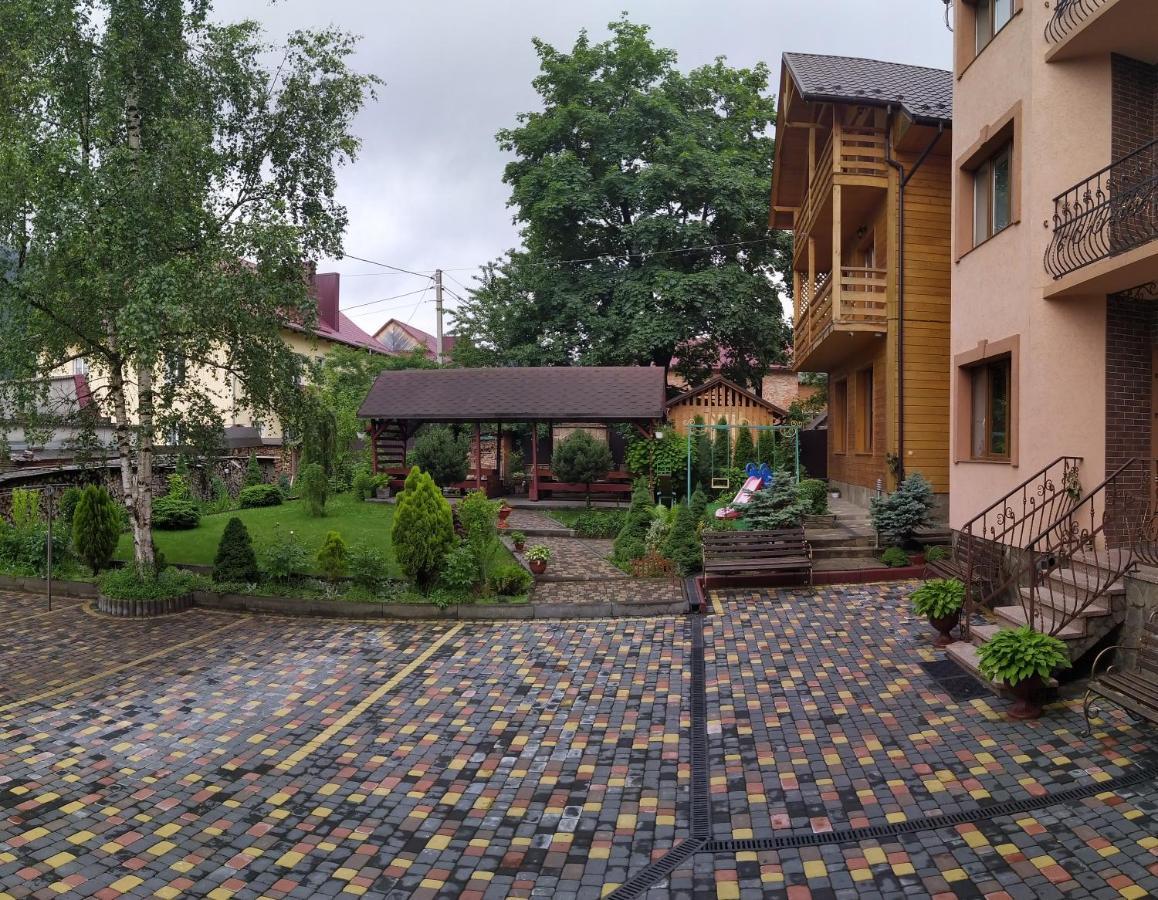 Guest House Shafran ياريمتشي المظهر الخارجي الصورة