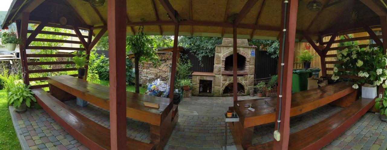 Guest House Shafran ياريمتشي المظهر الخارجي الصورة